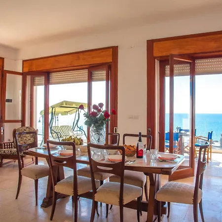 Giulia Sea View * Santa Cesarea Terme